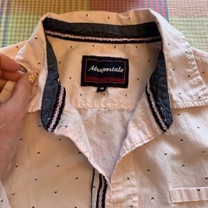 Aeropostale Men's pink dress shirt/front pocket button sleeves great condition